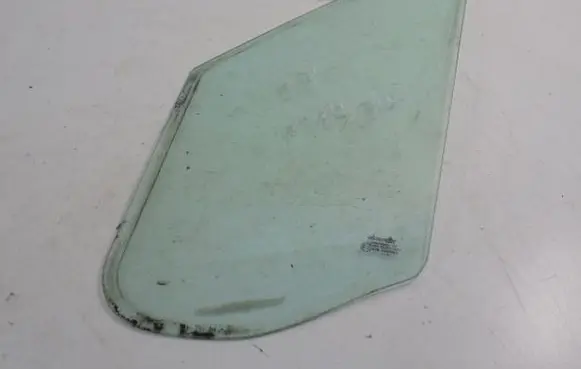 Fiat Ducato Front triangle window/glass 