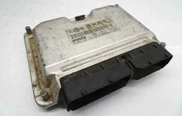 Volkswagen PASSAT B5.5 Engine control unit/module 066906032BD 0261207643