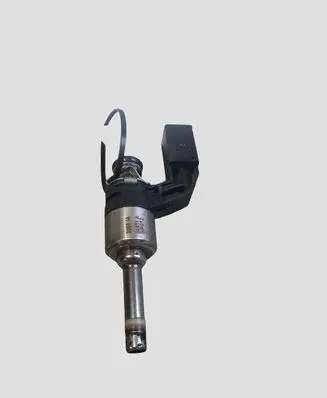 Volkswagen Golf VI Fuel injector 03C906036F