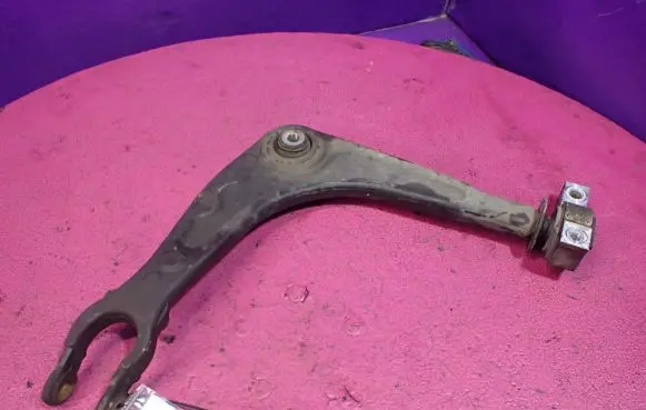 Peugeot 407 Front control arm 7AAA01