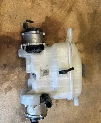 KIA Niro Coolant expansion tank/reservoir 25429AO000