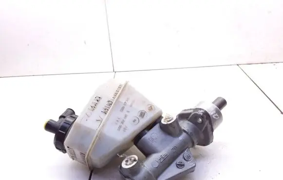 Renault Clio II Master brake cylinder 8200262441 7700417826