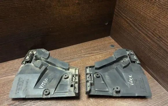 Front bumper mounting bracket