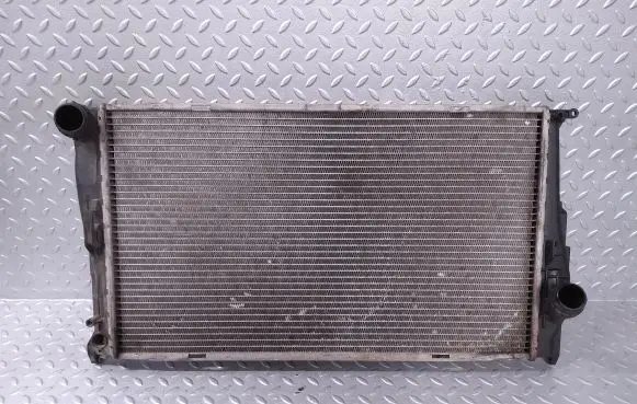 BMW 1 E81 E87 Coolant radiator 7788903 778890307 1711778890307