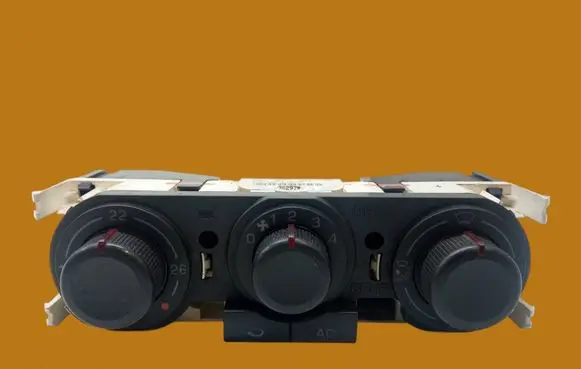 Seat Ibiza III (6L) Climate control unit 6L0820045