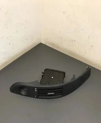 Toyota Corolla Verso AR10 Dashboard side air vent grill/cover trim 5357064010