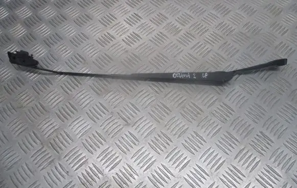 Skoda Octavia Mk1 (1U) Front wiper blade arm