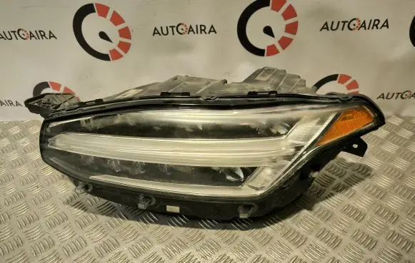 Volvo XC90 Headlight/headlamp 31446534