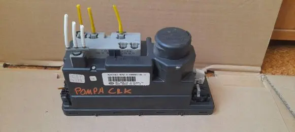 Mercedes-Benz CLK A209 C209 Central locking vacuum pump 2088001148