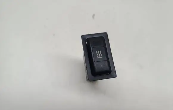 Toyota Avensis T250 Windscreen/window heater switch 153337