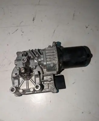 Volkswagen PASSAT CC Wiper motor
