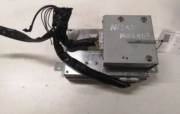 Nissan X-Trail T30 Screen/display/small screen 28090EQ300 40909516D DP7W3303Z