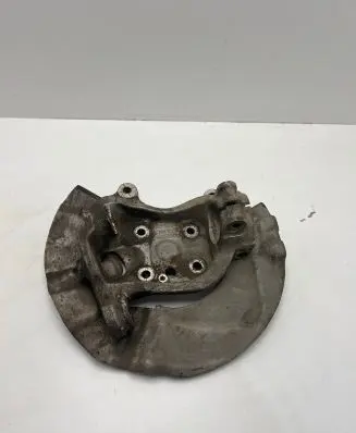 BMW 5 E60 E61 Front wheel hub spindle knuckle 6760953