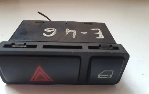 BMW 3 E46 Hazard light switch 8368132