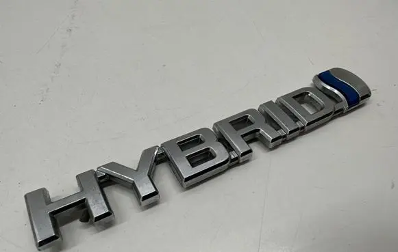 Toyota Camry VIII XV70 Fender model badge letters 