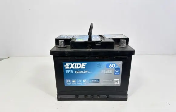 Volkswagen PASSAT B8 Car battery C212D437