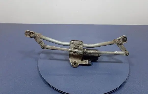 Hyundai ix35 Front wiper linkage and motor 