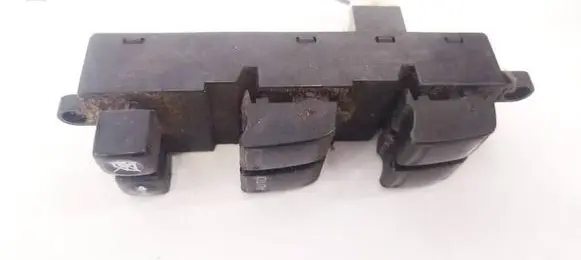 Nissan Primera Electric window control switch 25401AV640
