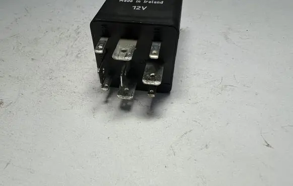 Audi A4 S4 B5 8D Other relay 8D0959257 05071100