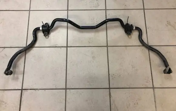 Toyota Yaris Front anti-roll bar/sway bar