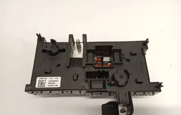 Mercedes-Benz GLC C253 Fuse module A2059068501 529881F08 173713742