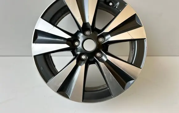 Nissan Pulsar R17 alloy rim 8P46-3NA3A