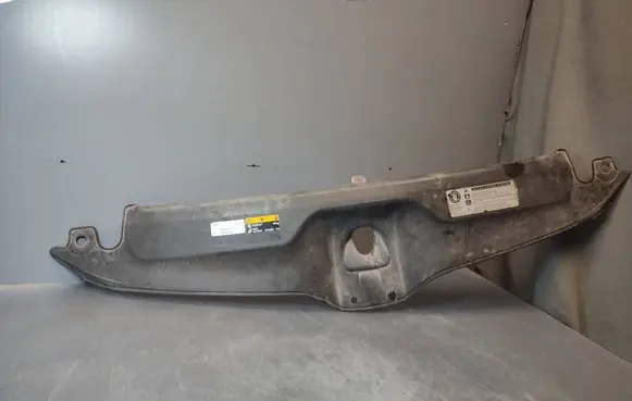 Skoda Octavia Mk3 (5E) Front bumper upper radiator grill 5QF010008