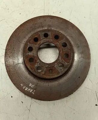 Volkswagen Touran II Front brake disc