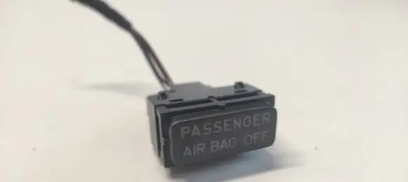 Volkswagen Golf V Passenger airbag on/off switch 1K0919234B