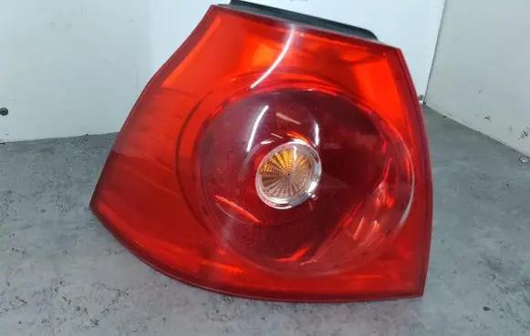 Volkswagen Golf V Rear/tail lights 1K6945095E