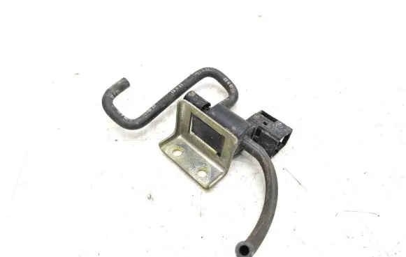 Mazda 626 Vacuum valve K5T49090