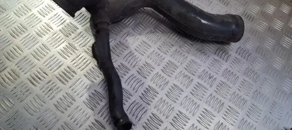Volkswagen PASSAT B3 Intercooler hose/pipe 357129627