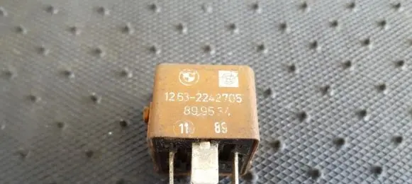 BMW 5 E34 Other relay 12632242705 12.63-2242705