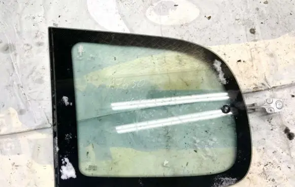 Renault Espace III Rear side window 43r000677 43r-000677