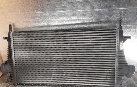Opel Insignia A Intercooler radiator 13241751