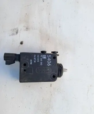 Opel Astra G Headlight level adjustment motor 90590665