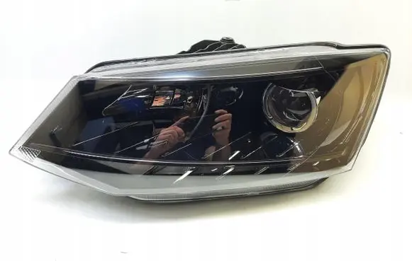 Skoda Fabia Mk1 (6Y) Headlight/headlamp 6v1941015b