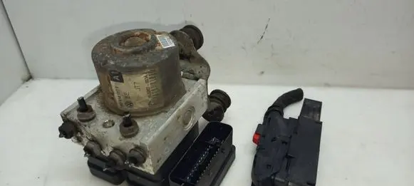 Volkswagen Golf V ABS Pump 1K0907379N