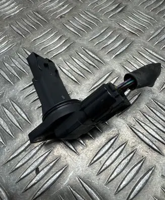 Mitsubishi Outlander Mass air flow meter 1525A031 E5T62172 5Y17