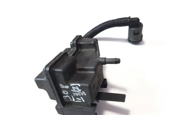 Peugeot 308 Vacuum valve 9807593380 3141401
