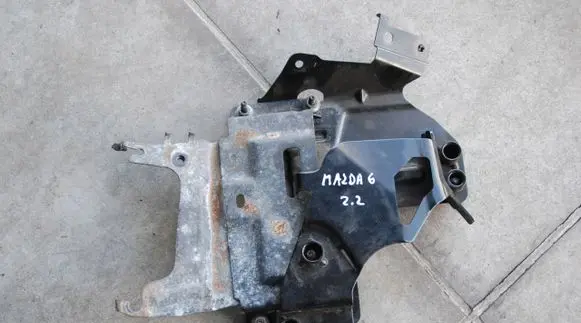 Renault Master III Other engine bay part 150KM