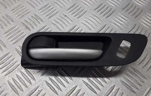 Mazda 3 II Front door interior handle 