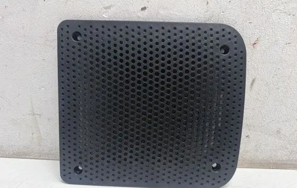 BMW X1 F48 F49 Subwoofer grill/trim 262250002