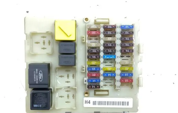 Ford Focus Fuse module 98AG14A073CH
