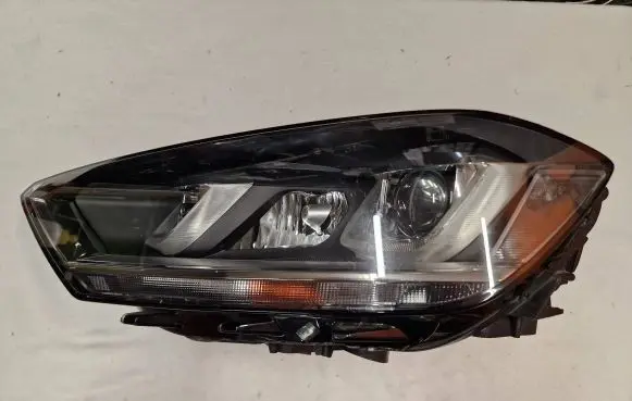 Volkswagen Golf Sportsvan Headlight/headlamp 517941033B 90056398
