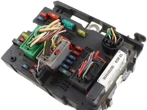 Peugeot 307 Fuse module 9646405280 20408620