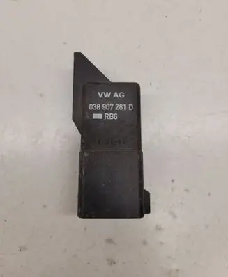 Audi A3 S3 8P Glow plug pre-heat relay 038907281D 0281003038