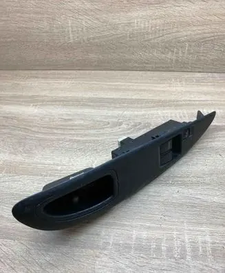 Nissan Primera Electric window control switch 25401AV620 80951AV700