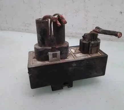 Coolant fan relay