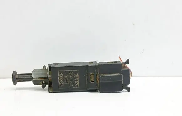 Volkswagen Golf III Brake pedal sensor switch 927189A